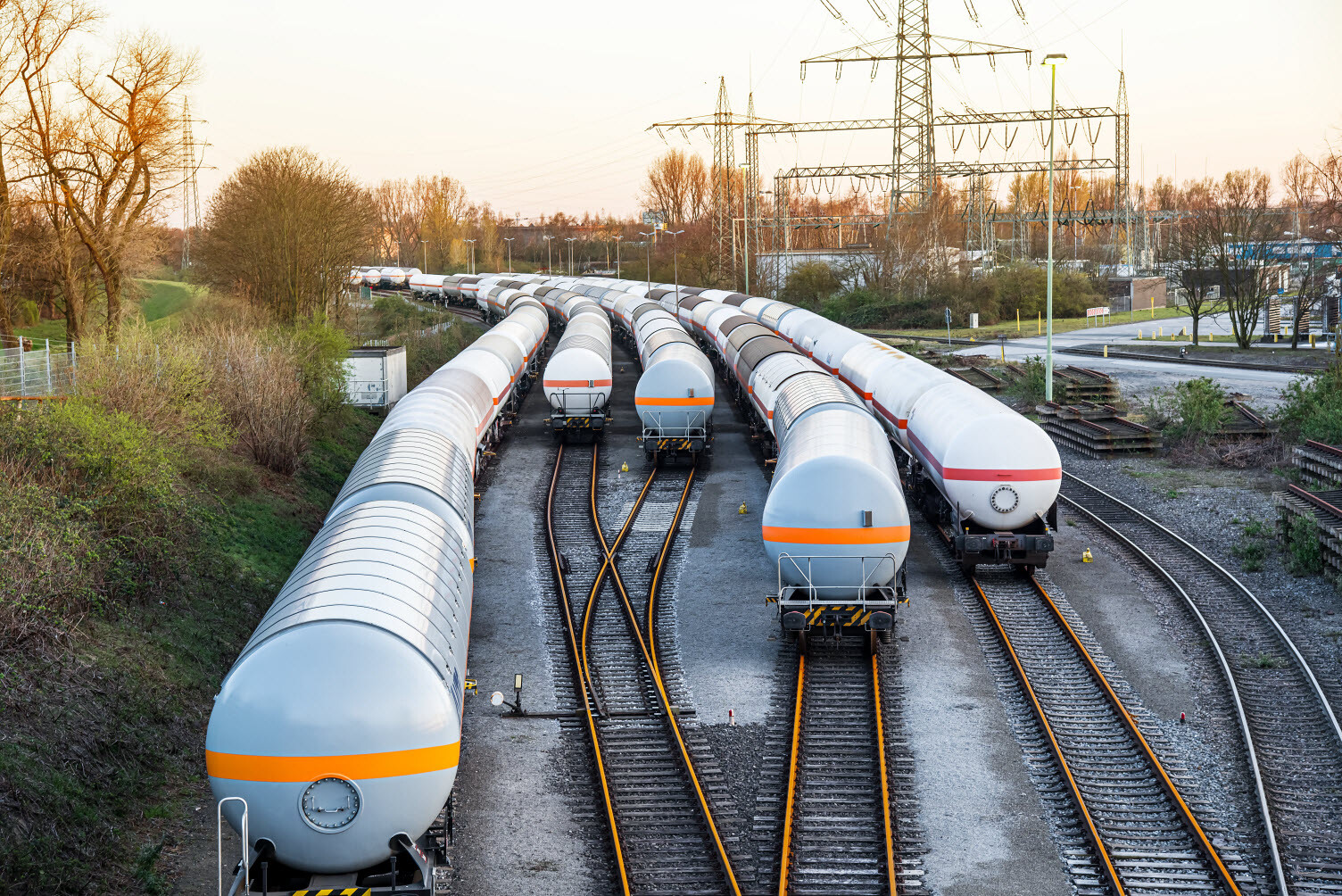 Train cars for Hazardous Materials - Shipping Hazardous Materials by Rail - Dangerous Goods by rail